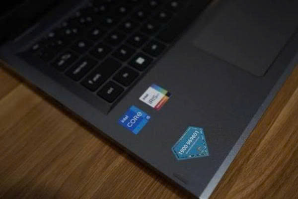 Khi nào cần chú trọng cấu hình laptop cho nhân viên kinh doanh?