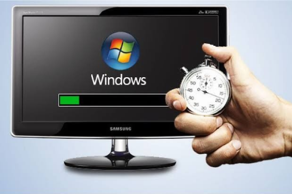 Máy tính khởi động chậm do có quá nhiều ứng dụng chạy cùng Windows